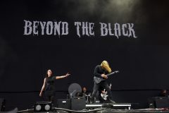 Beyond-the-Black-Mittwoch-02-