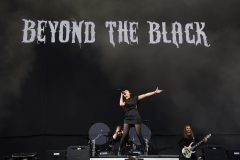 Beyond-the-Black-Mittwoch-03-