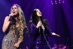 Joss-StoneVanessa-Amorosi-24-13-