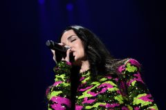 Vanessa-Amorosi-13-15-10-