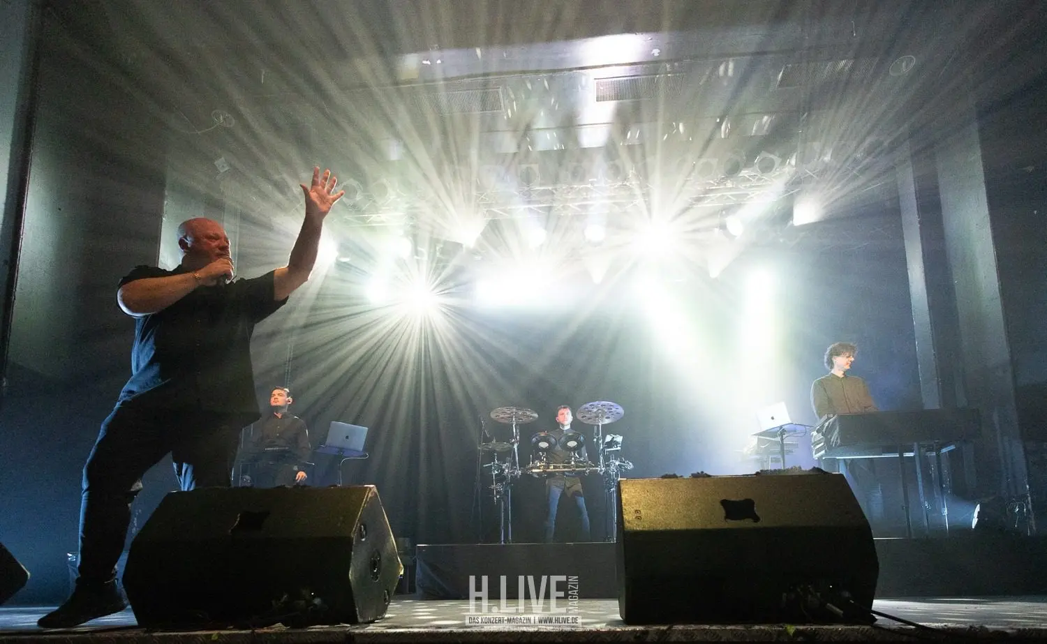 VNV Nation begeistern im ausverkauften Capitol