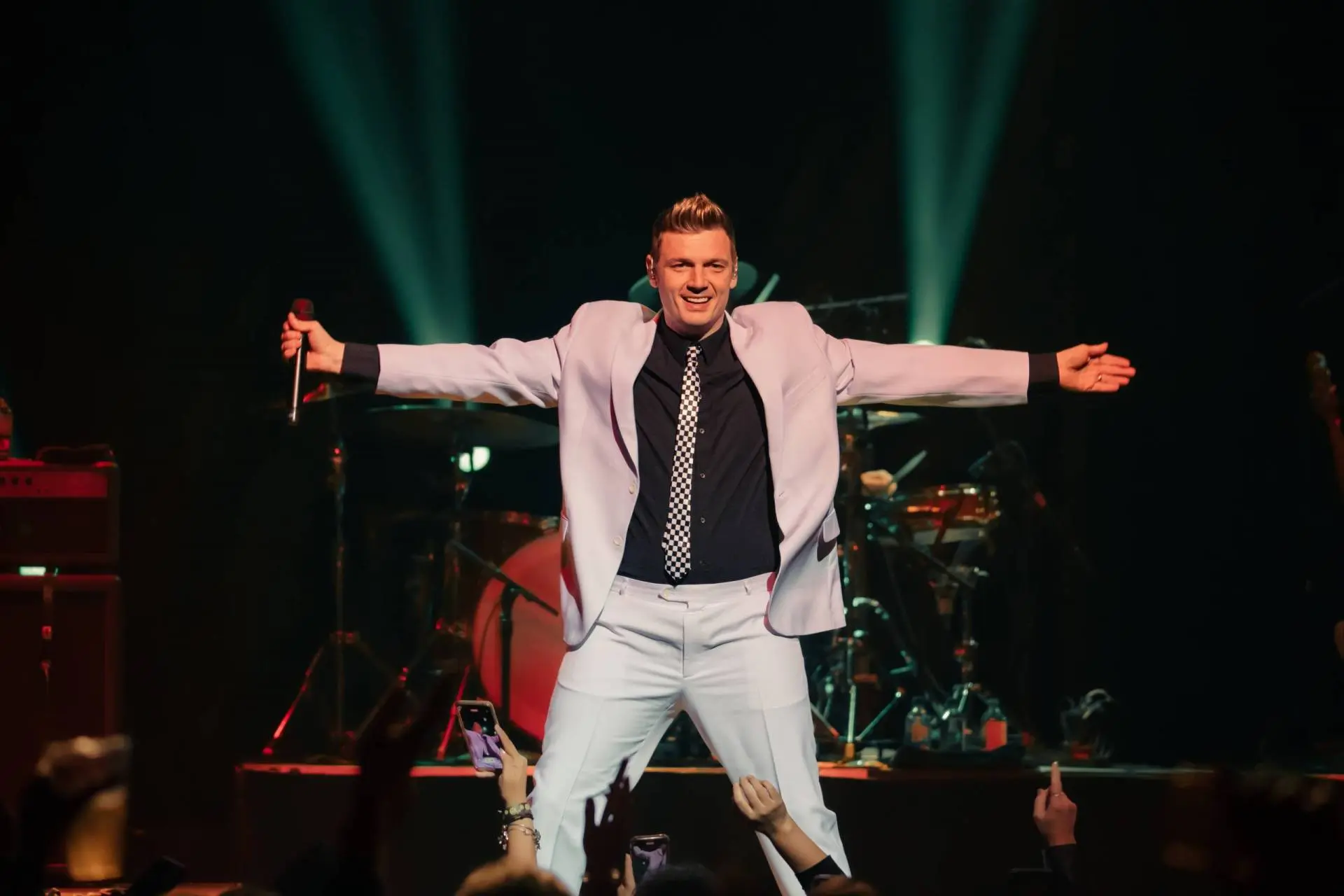 Nick Carter Im Sommer auf ausgedehnter Solotour