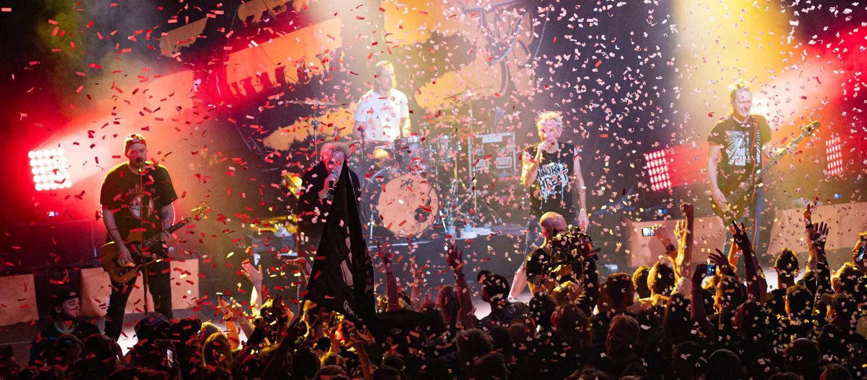 ZSK, Rogers & Tyna im Pavillon Hannover – Drei Bands, ein lauter Schulterschluss