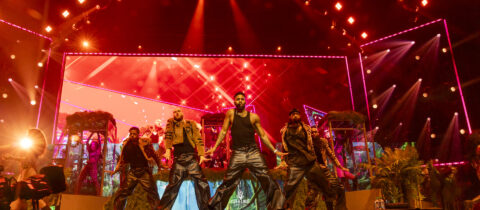 Jason Derulo in Hannover 2026 live auf der Bühne während der spektakulären Lichtshow