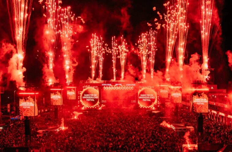 Bühne bei Rock am Ring 2027 am Nürburgring während eines Rockkonzerts