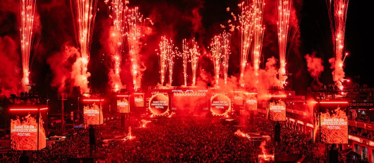 Bühne bei Rock am Ring 2027 am Nürburgring während eines Rockkonzerts